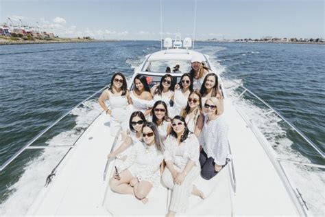 Hens party boat melbourne <b> If your looking for a good night for your buck, think about a boat party in Melbourne, its the perfect to</b>